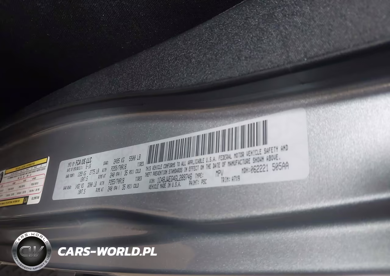 2016 Jeep Wrangler Unlimited Sahara VIN:1C4BJWEG4GL289746 - 9