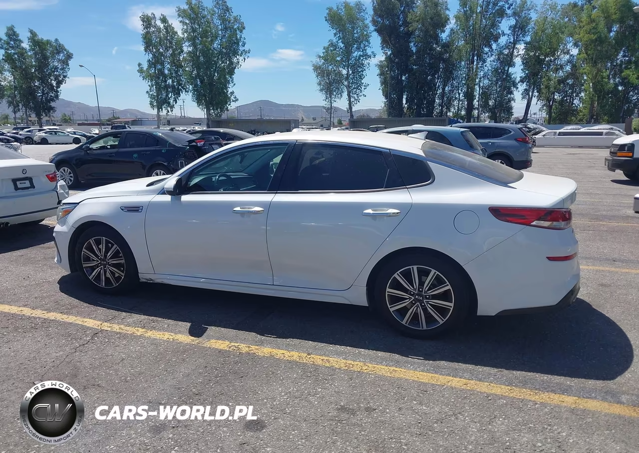 2019 Kia Optima Ex VIN:5XXGU4L1XKG373630 - 17