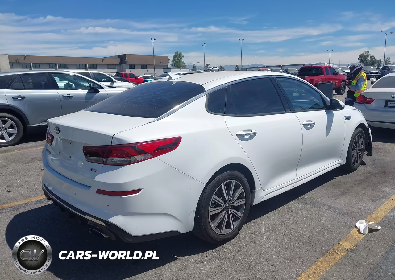 2019 Kia Optima Ex VIN:5XXGU4L1XKG373630 - 4