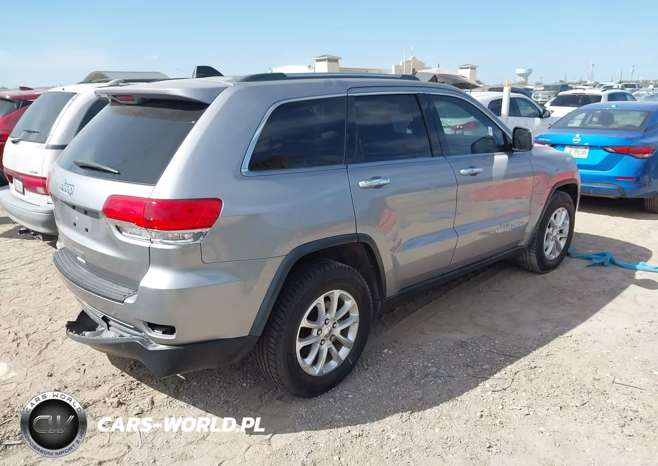 2014 Jeep Grand Cherokee Laredo VIN:1C4RJEAGXEC442528 - 4