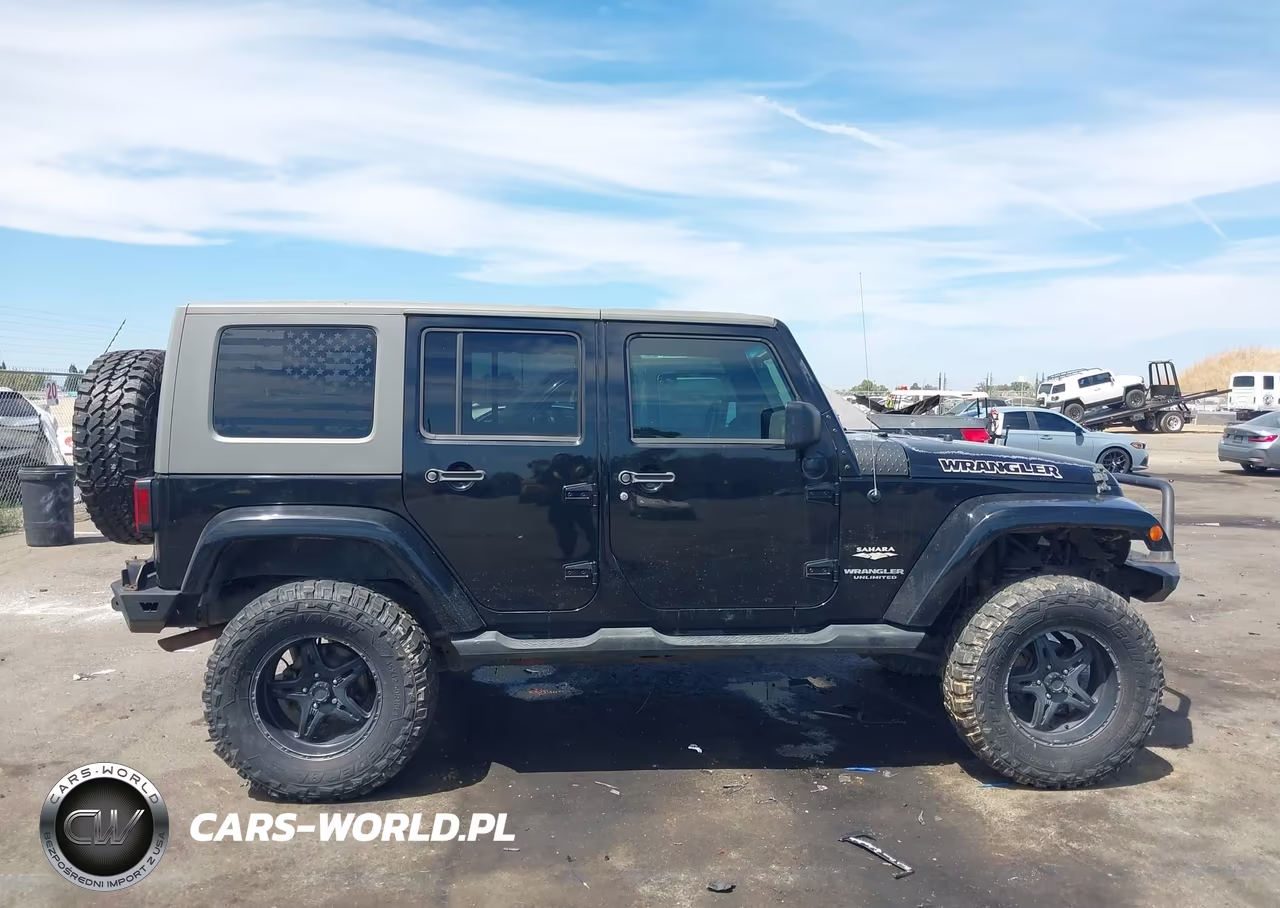 2007 Jeep Wrangler Unlimited Sahara VIN:1J8GA59137L216852 - 13