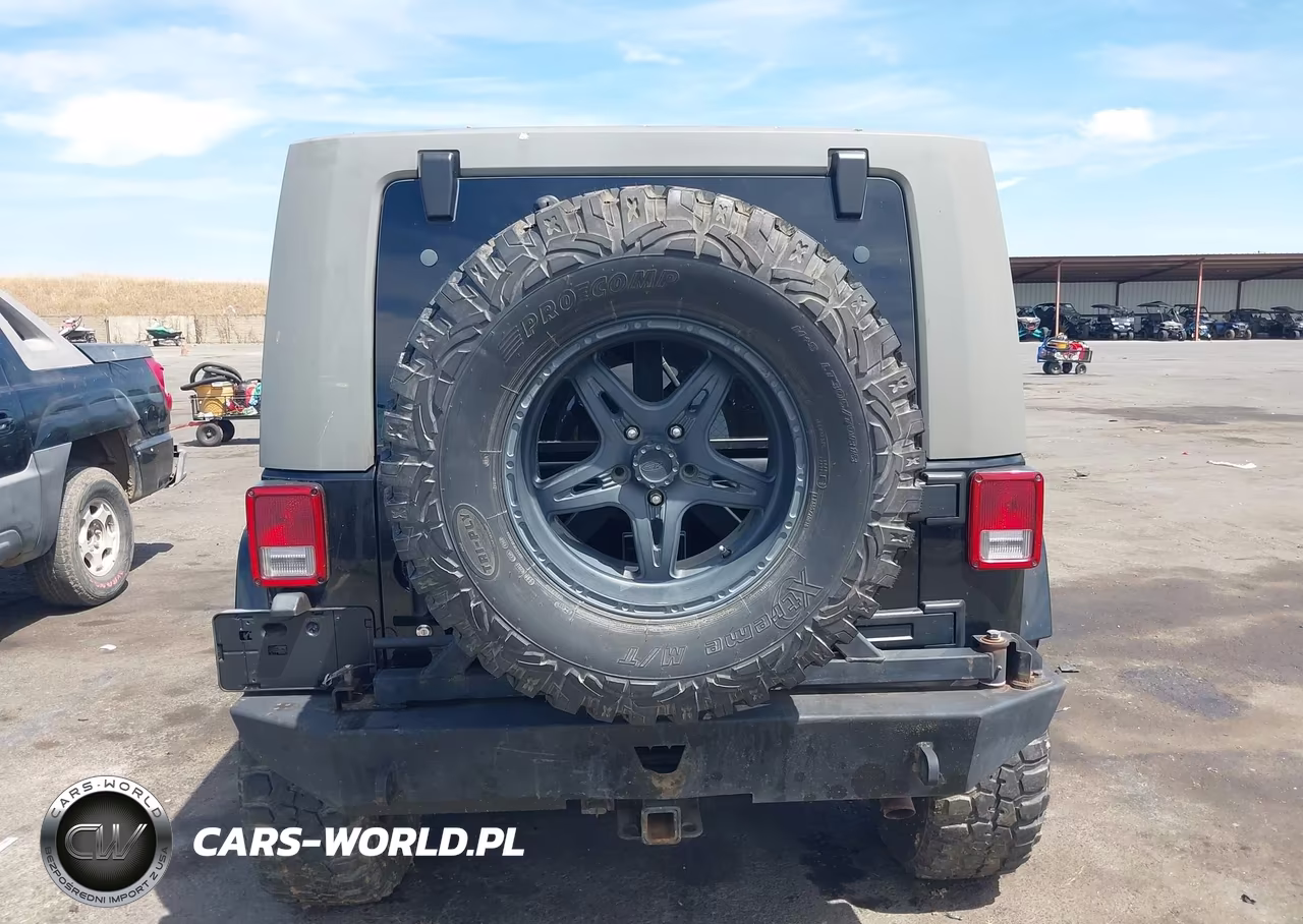 2007 Jeep Wrangler Unlimited Sahara VIN:1J8GA59137L216852 - 16