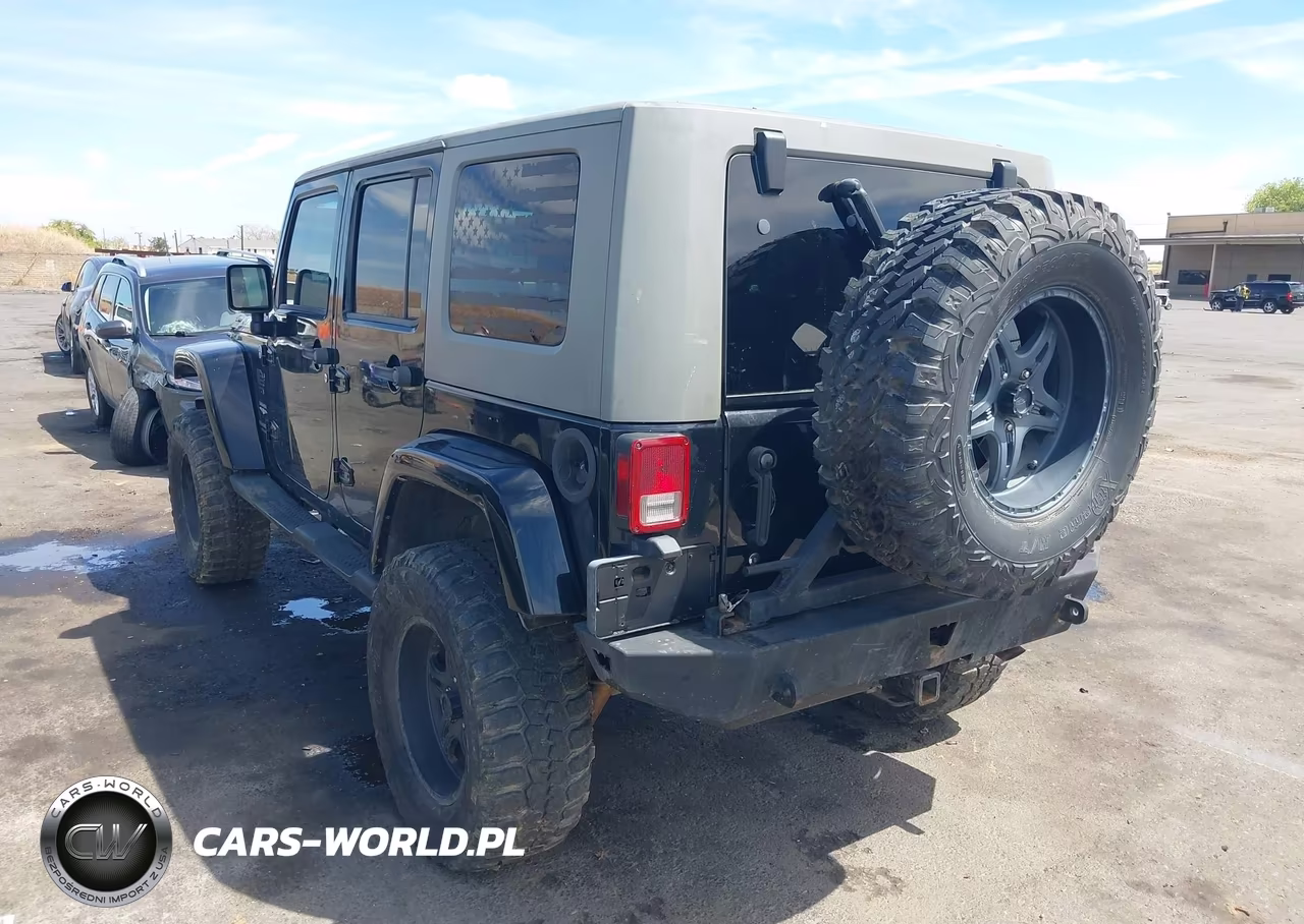 2007 Jeep Wrangler Unlimited Sahara VIN:1J8GA59137L216852 - 3