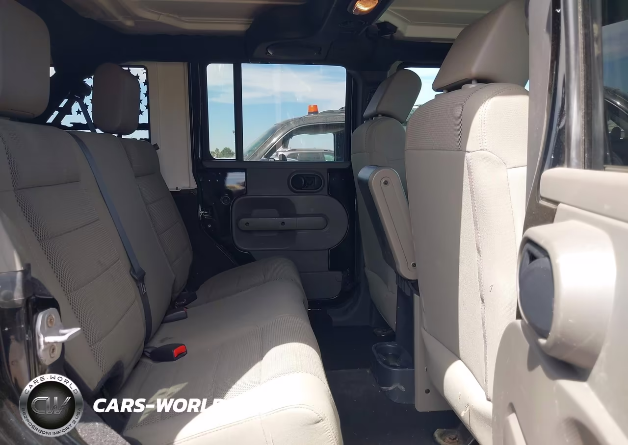 2007 Jeep Wrangler Unlimited Sahara VIN:1J8GA59137L216852 - 8