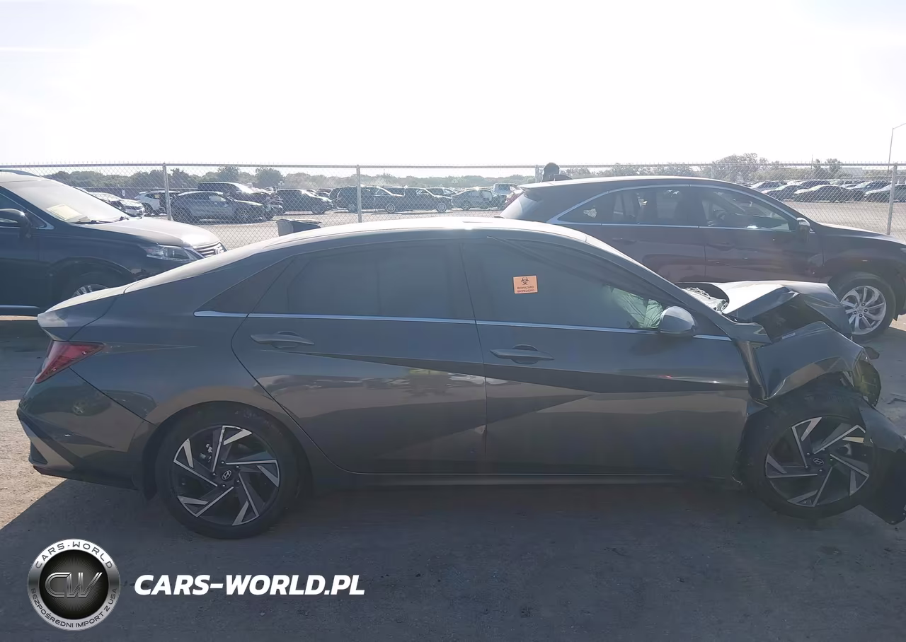 2025 Hyundai Elantra Limited VIN:KMHLP4DG5SU087733 - 12