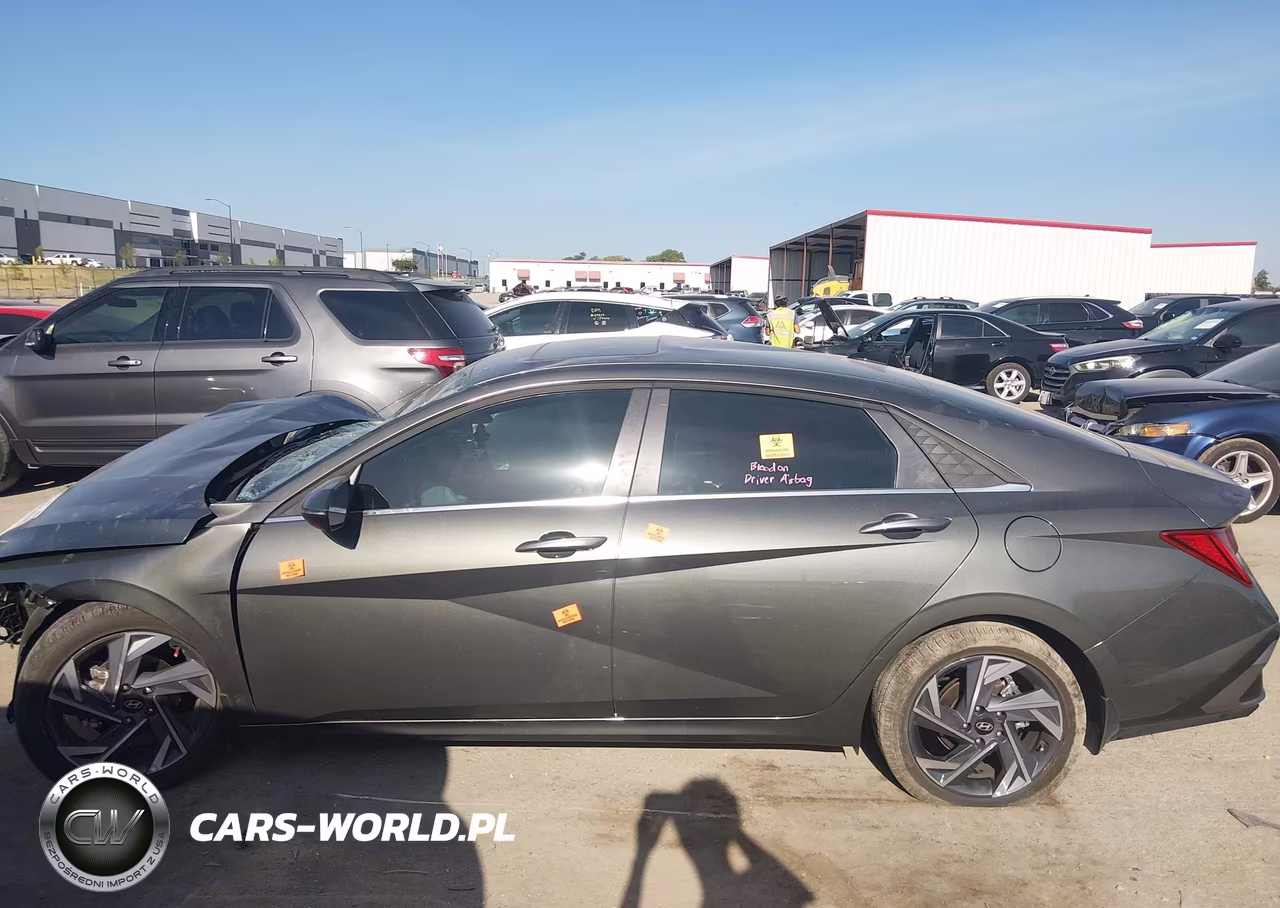2025 Hyundai Elantra Limited VIN:KMHLP4DG5SU087733 - 13