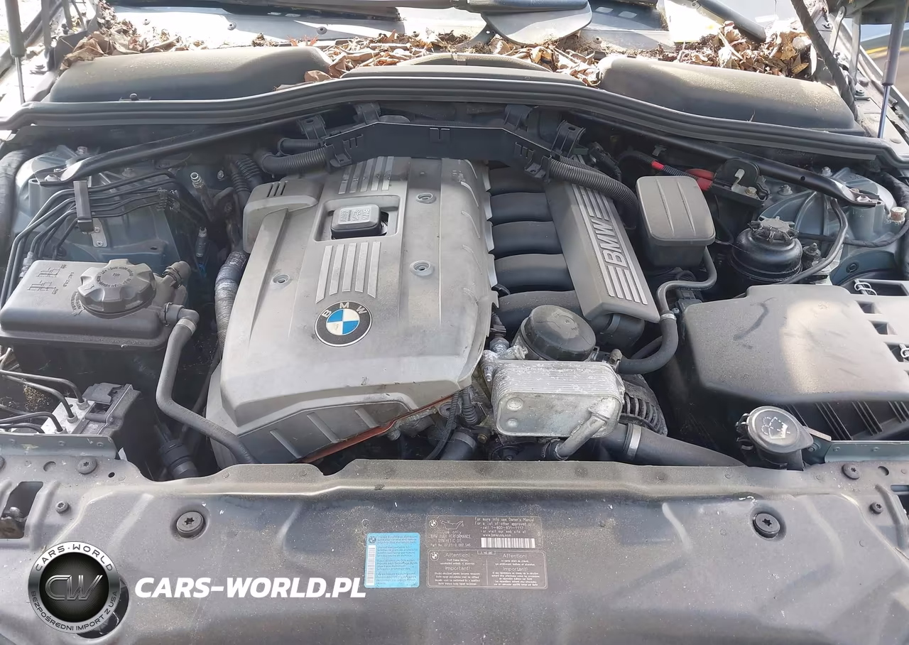2007 BMW 525Xi VIN:WBANF33547CW70993 - 10