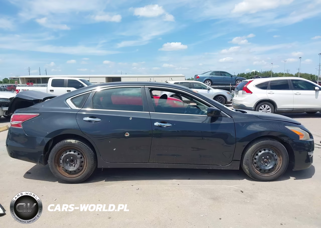 2015 Nissan Altima 2.5 S VIN:1N4AL3AP9FN863695 - 14