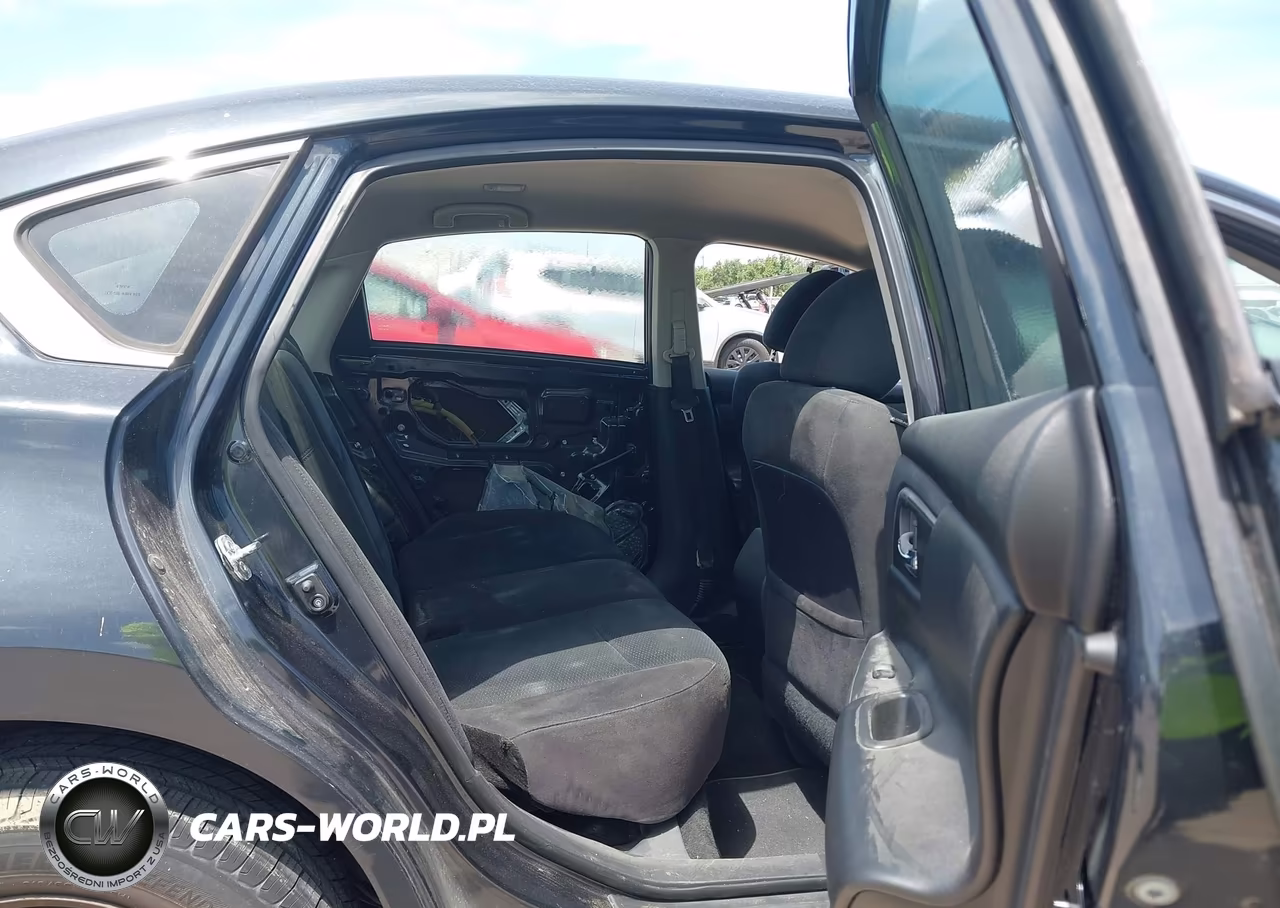 2015 Nissan Altima 2.5 S VIN:1N4AL3AP9FN863695 - 8