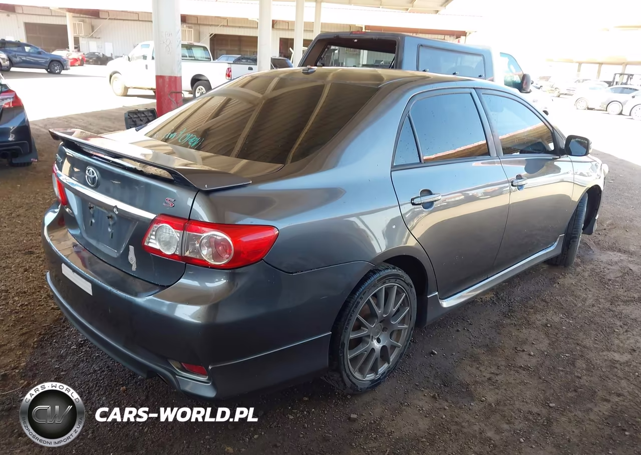 2013 Toyota Corolla S VIN:2T1BU4EE0DC975327 - 4