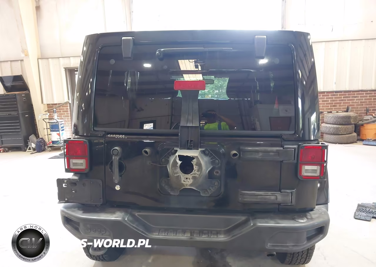2018 Jeep Wrangler Jk Unlimited Golden Eagle 4X4 VIN:1C4HJWDG7JL892256 - 16