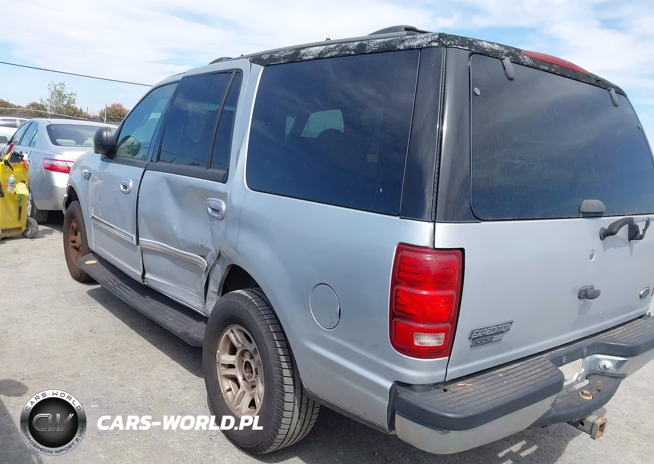 2000 Ford Expedition Xlt VIN:1FMRU156XYLC32710 - 3