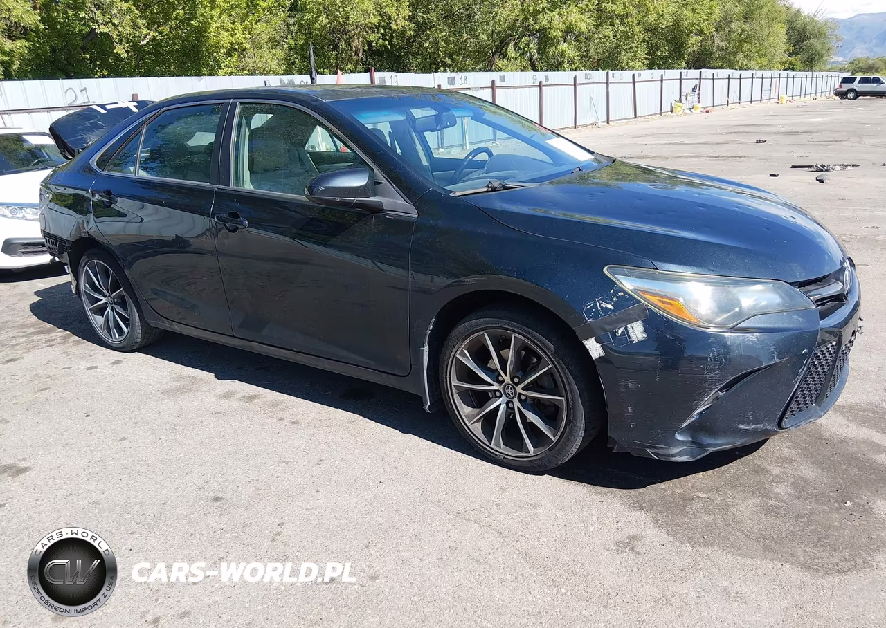 2016 Toyota Camry Xse