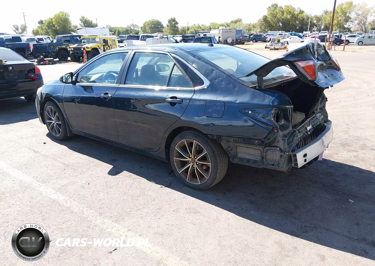 2016 Toyota Camry Xse VIN:4T1BF1FK0GU607925 - 3