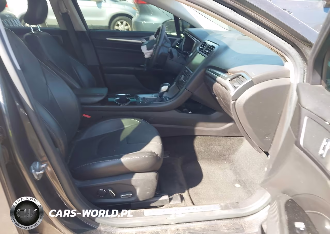 2016 Ford Fusion Energi Titanium VIN:3FA6P0SU5GR115117 - 5