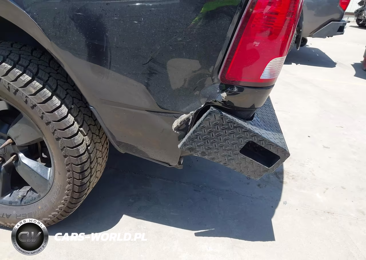 2017 Ram 1500 Express 4X4 6'4 Box VIN:1C6RR7FT0HS510783 - 17