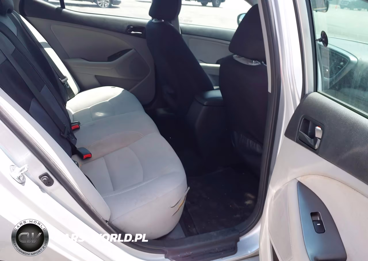 2015 Kia Optima Lx VIN:5XXGM4A76FG397680 - 8
