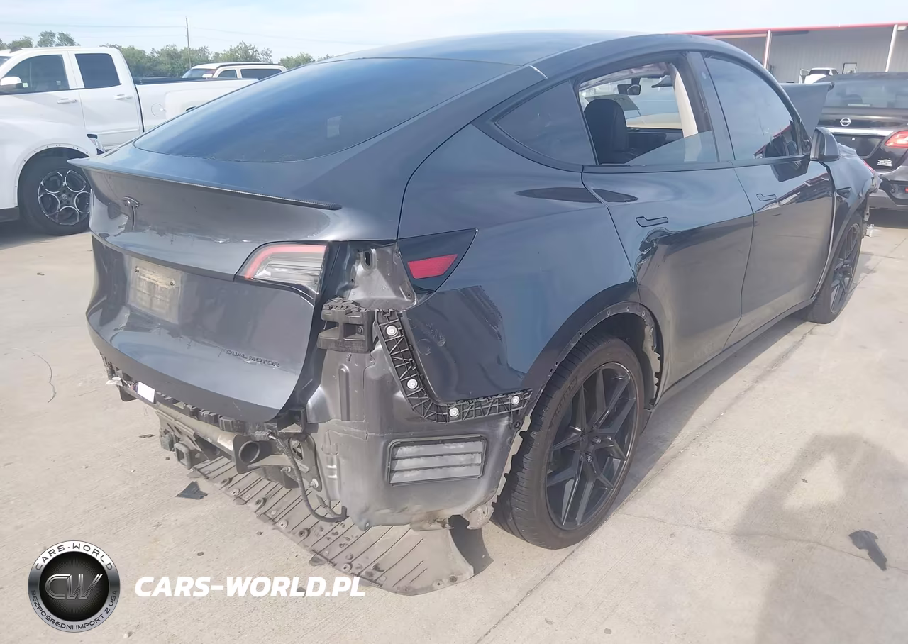 2020 Tesla Model Y Long Range Dual Motor All-Wheel Drive VIN:5YJYGDEE1LF041592 - 4