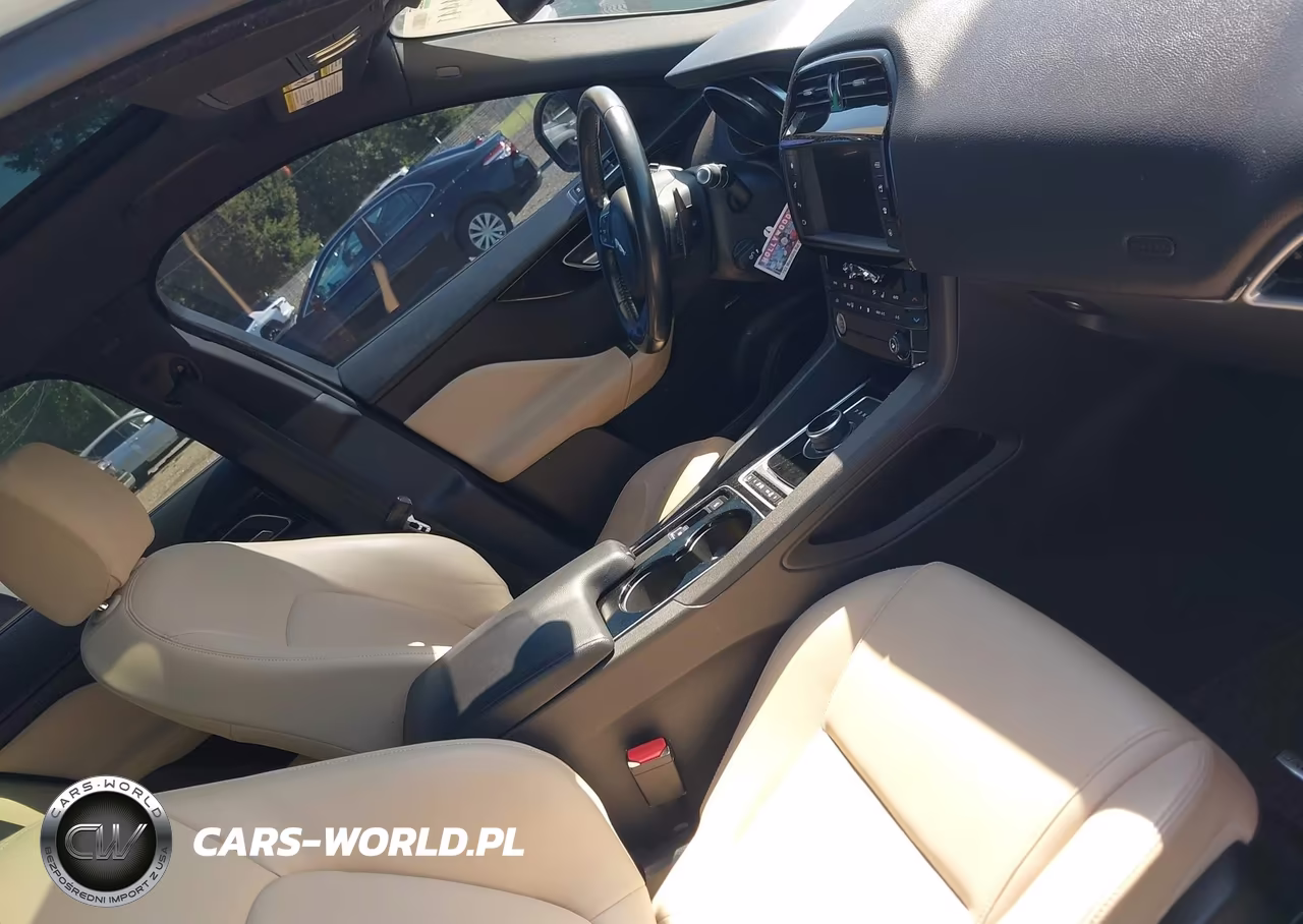 2017 Jaguar F-Pace 20D Premium VIN:SADCJ2BN6HA492929 - 5