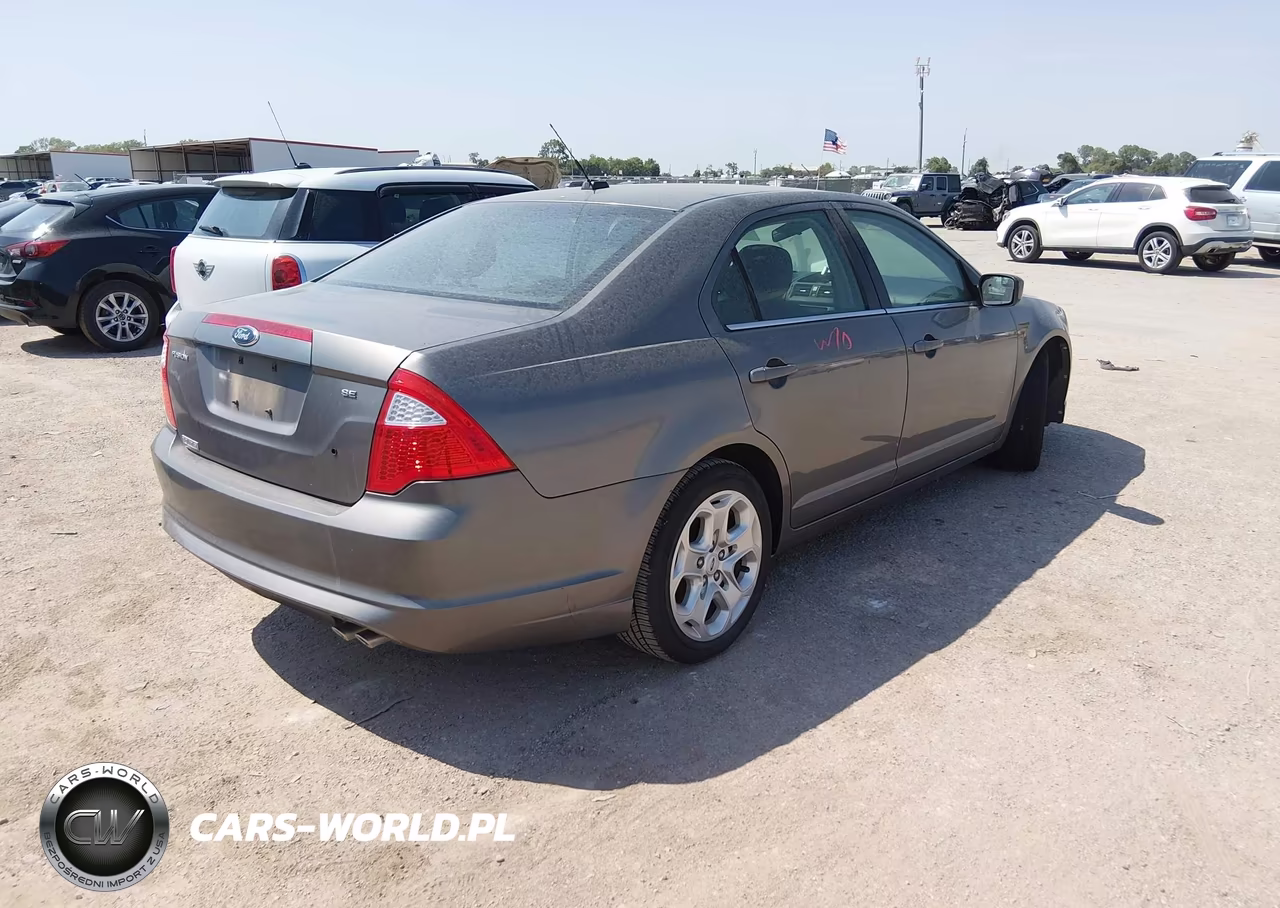2011 Ford Fusion Se VIN:3FAHP0HA9BR139418 - 4