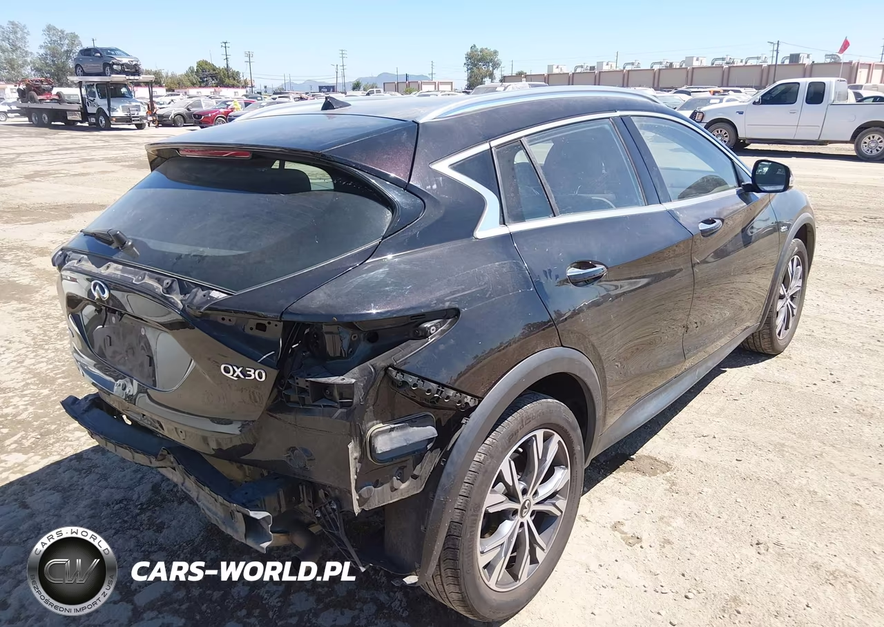 2017 Infiniti Qx30 Luxury VIN:SJKCH5CRXHA017629 - 4