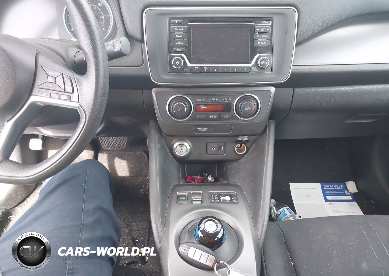2019 Nissan Leaf S VIN:1N4AZ1CP1KC303854 - 11