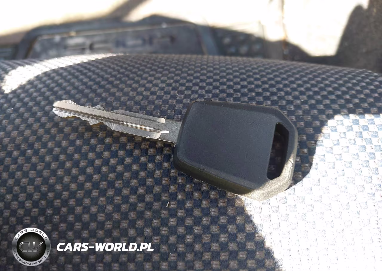 2008 Scion Tc VIN:JTKDE167180248243 - 11