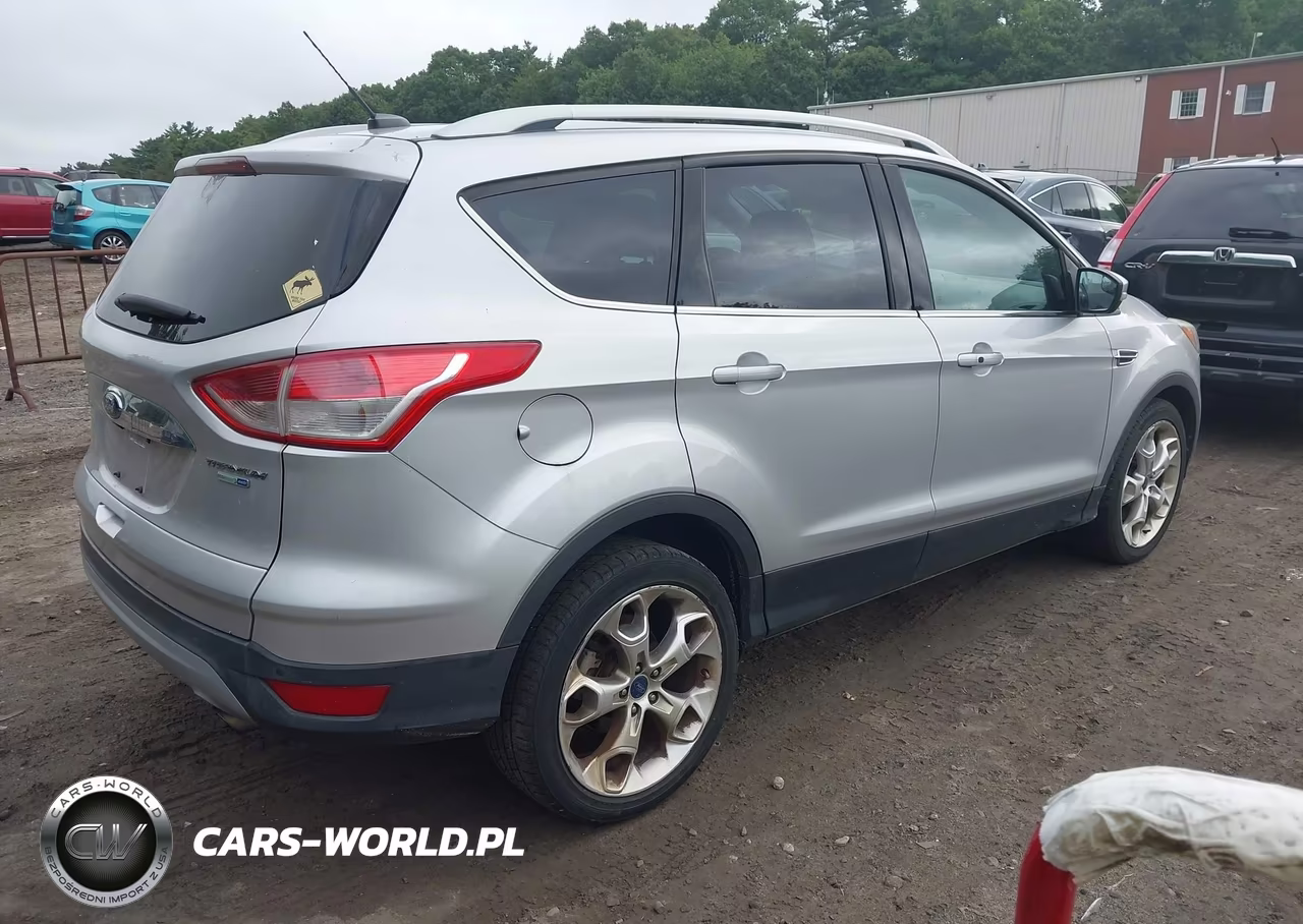 2015 Ford Escape Titanium VIN:1FMCU9J90FUA69898 - 4