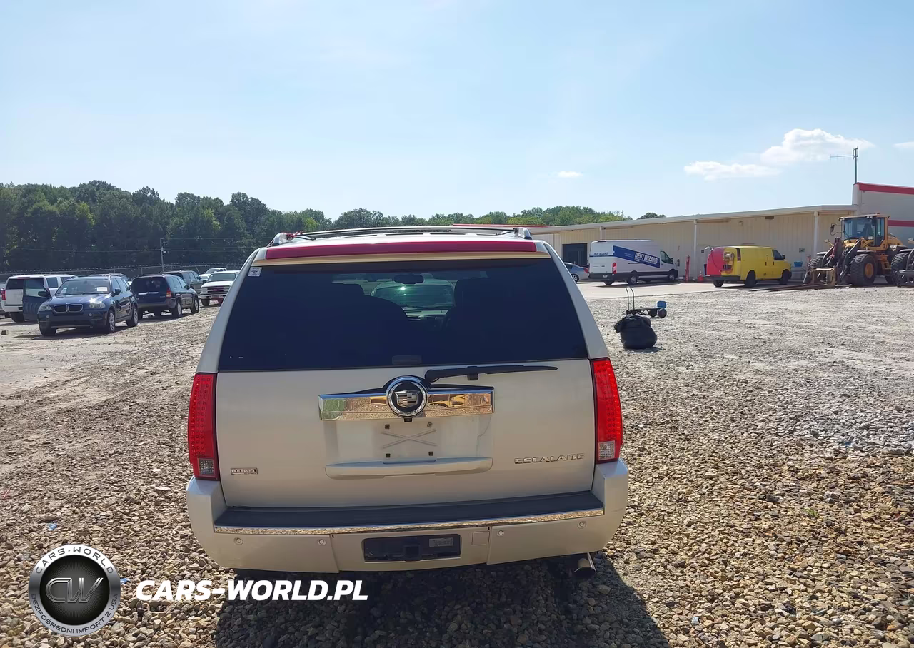 2011 Cadillac Escalade Luxury VIN:1GYS4BEF5BR152161 - 16