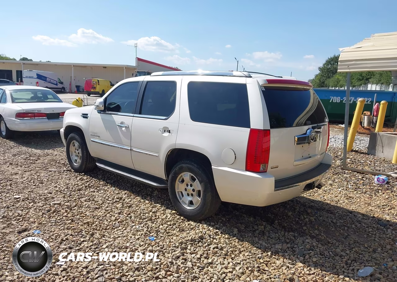 2011 Cadillac Escalade Luxury VIN:1GYS4BEF5BR152161 - 3