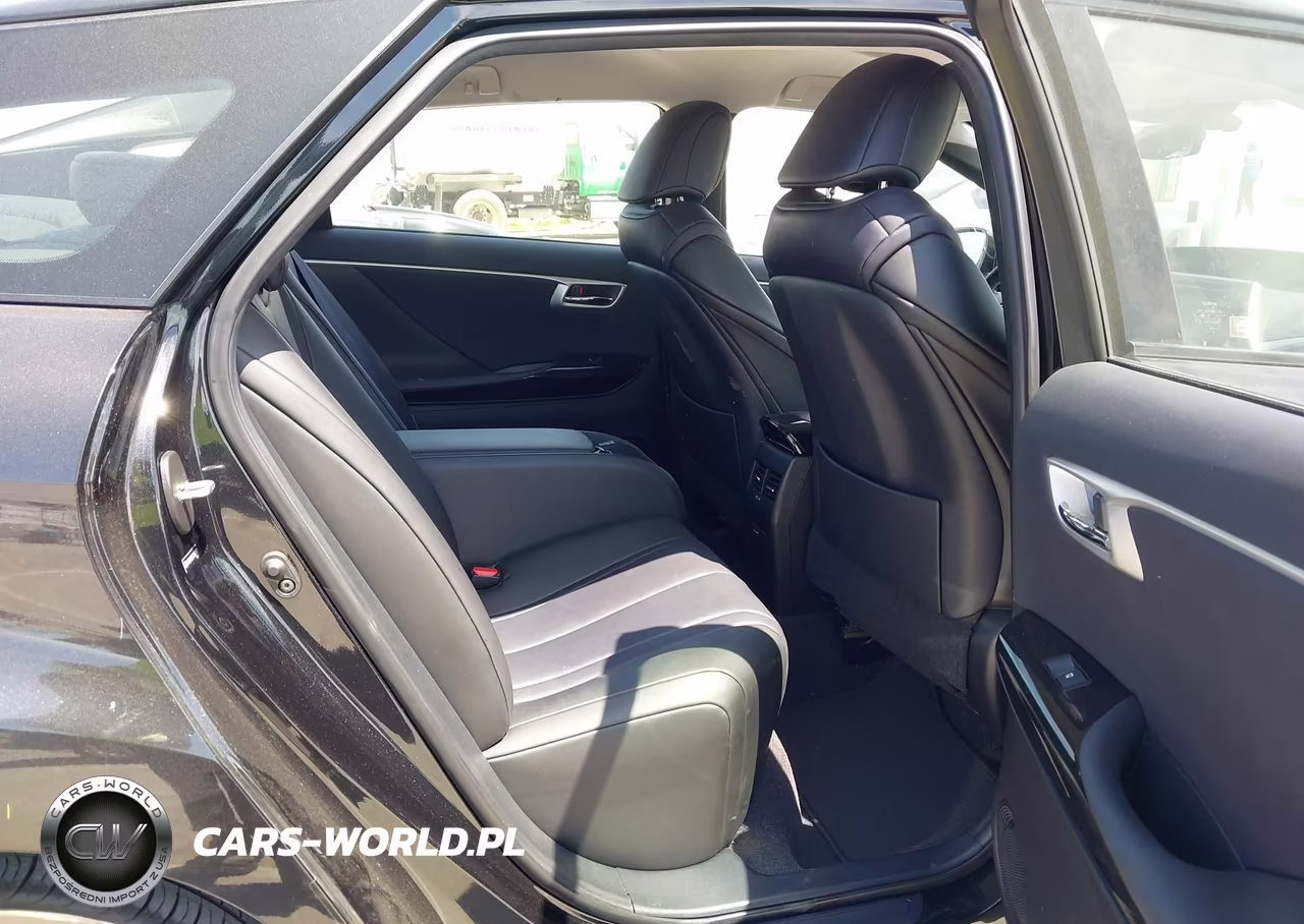 2018 Toyota Mirai VIN:JTDBVRBD3JA004957 - 8