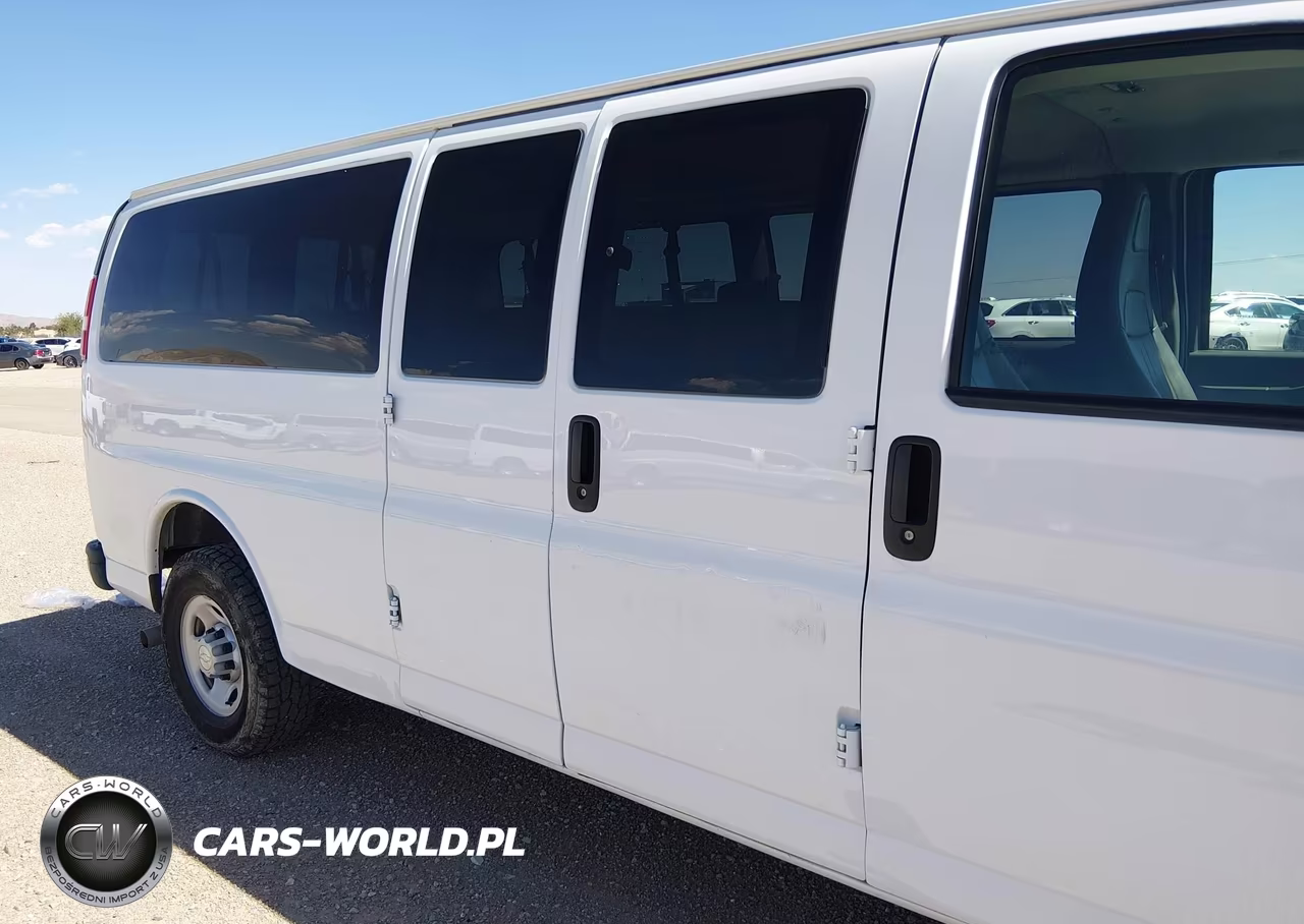 2019 Chevrolet Express 3500 Ls VIN:1GAZGNFG2K1345752 - 13