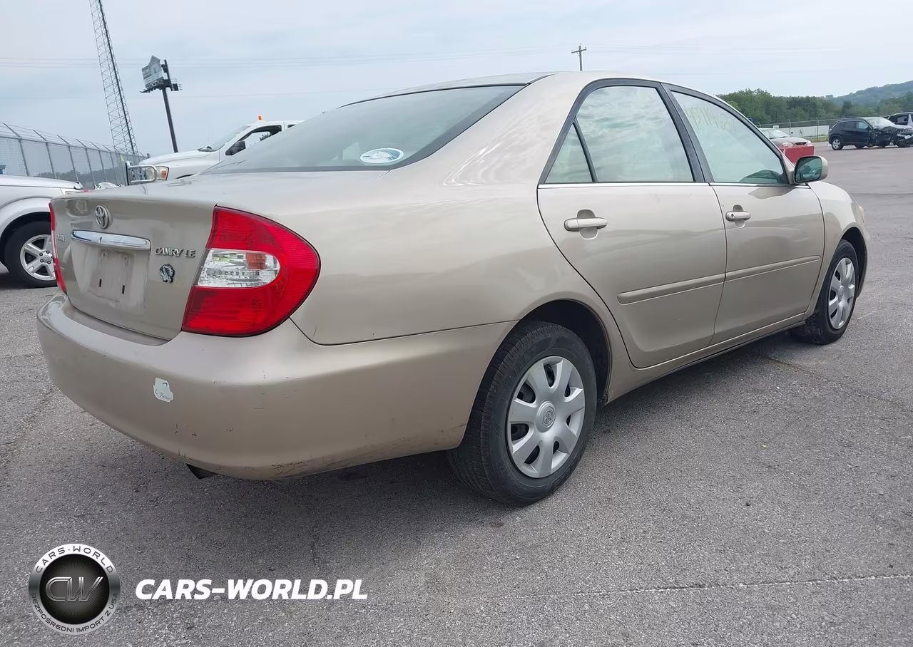 2004 Toyota Camry Le VIN:4T1BE30K14U865809 - 4