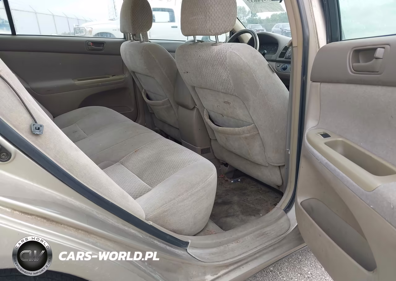 2004 Toyota Camry Le VIN:4T1BE30K14U865809 - 8