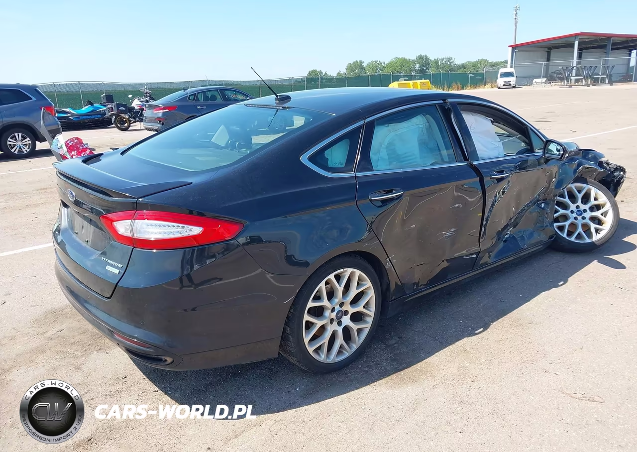 2014 Ford Fusion Titanium VIN:3FA6P0K91ER312696 - 4