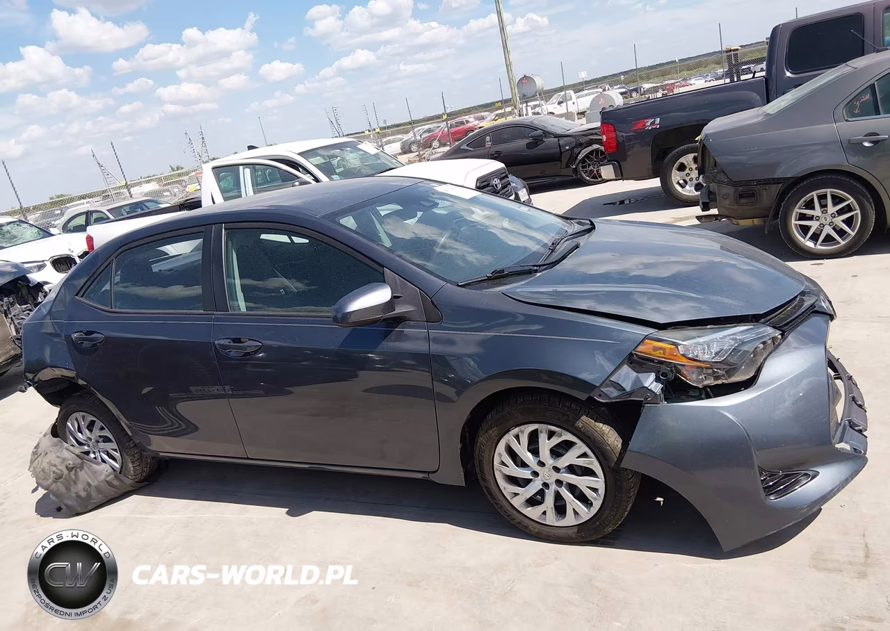 2017 Toyota Corolla Le VIN:5YFBURHE6HP612304 - 13