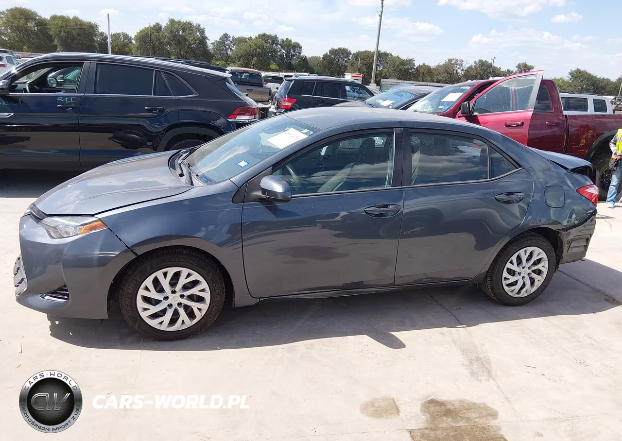2017 Toyota Corolla Le VIN:5YFBURHE6HP612304 - 14