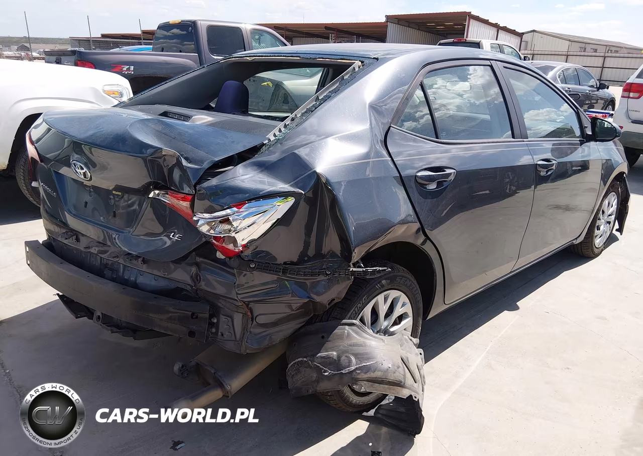 2017 Toyota Corolla Le VIN:5YFBURHE6HP612304 - 4
