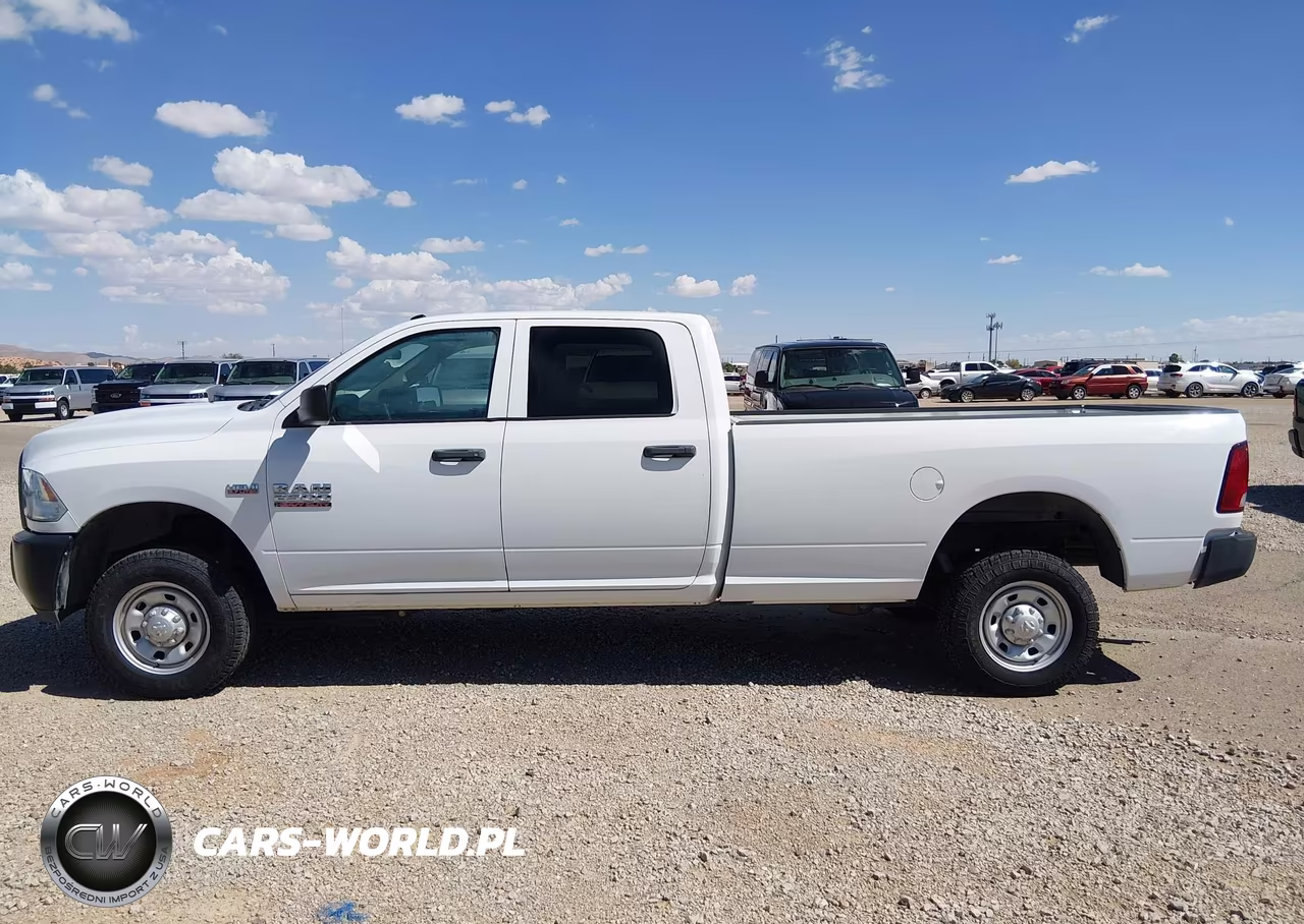 2018 Ram 2500 Tradesman 4X4 8' Box VIN:3C6TR5HT9JG287597 - 17