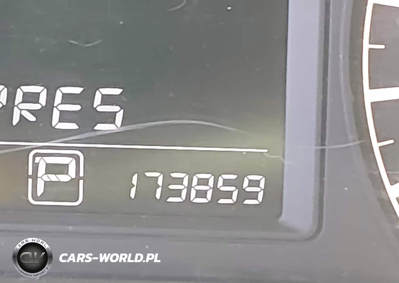 2016 Nissan Sentra S VIN:3N1AB7AP5GY228873 - 16