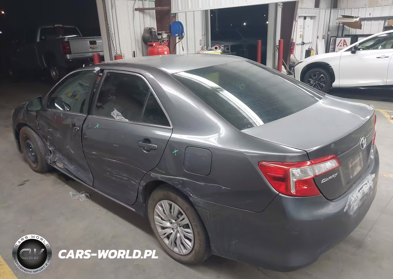 2013 Toyota Camry Le VIN:4T1BF1FK4DU247375 - 3