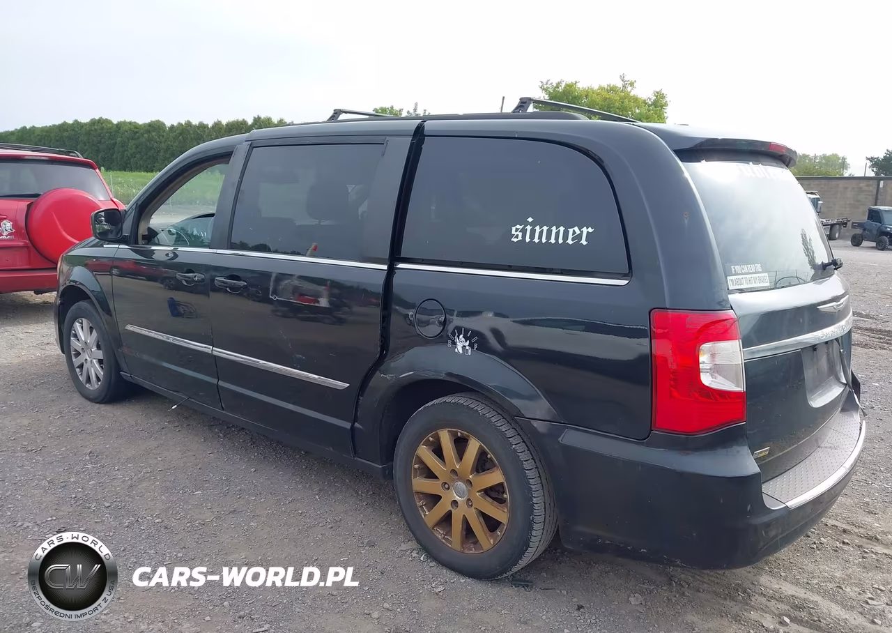2015 Chrysler Town & Country Touring VIN:2C4RC1BGXFR751362 - 3