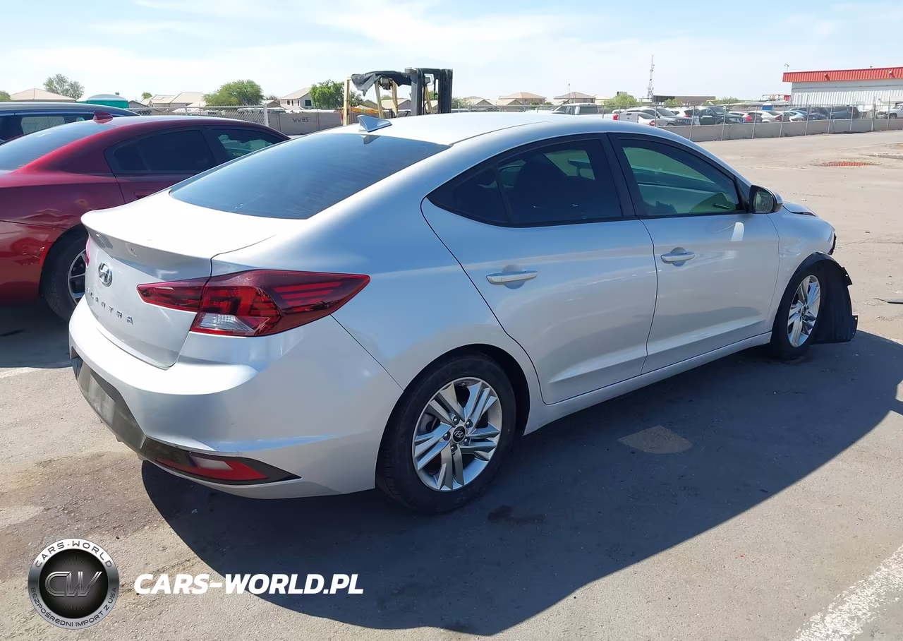 2019 Hyundai Elantra Sel VIN:KMHD84LF4KU889006 - 4