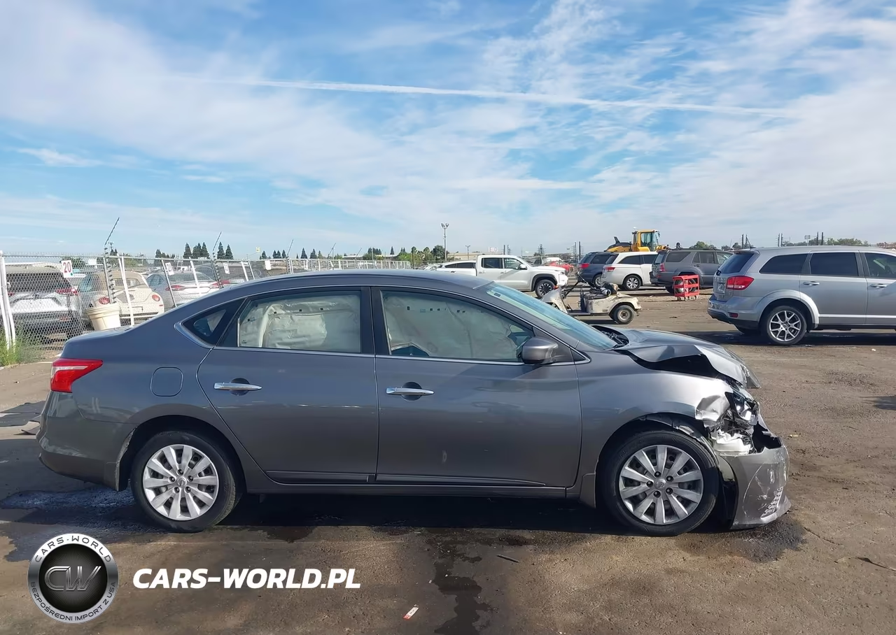 2016 Nissan Sentra S VIN:3N1AB7AP8GY313836 - 13