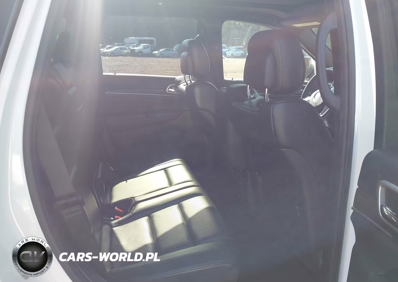 2016 Jeep Grand Cherokee High Altitude VIN:1C4RJECG1GC328949 - 8