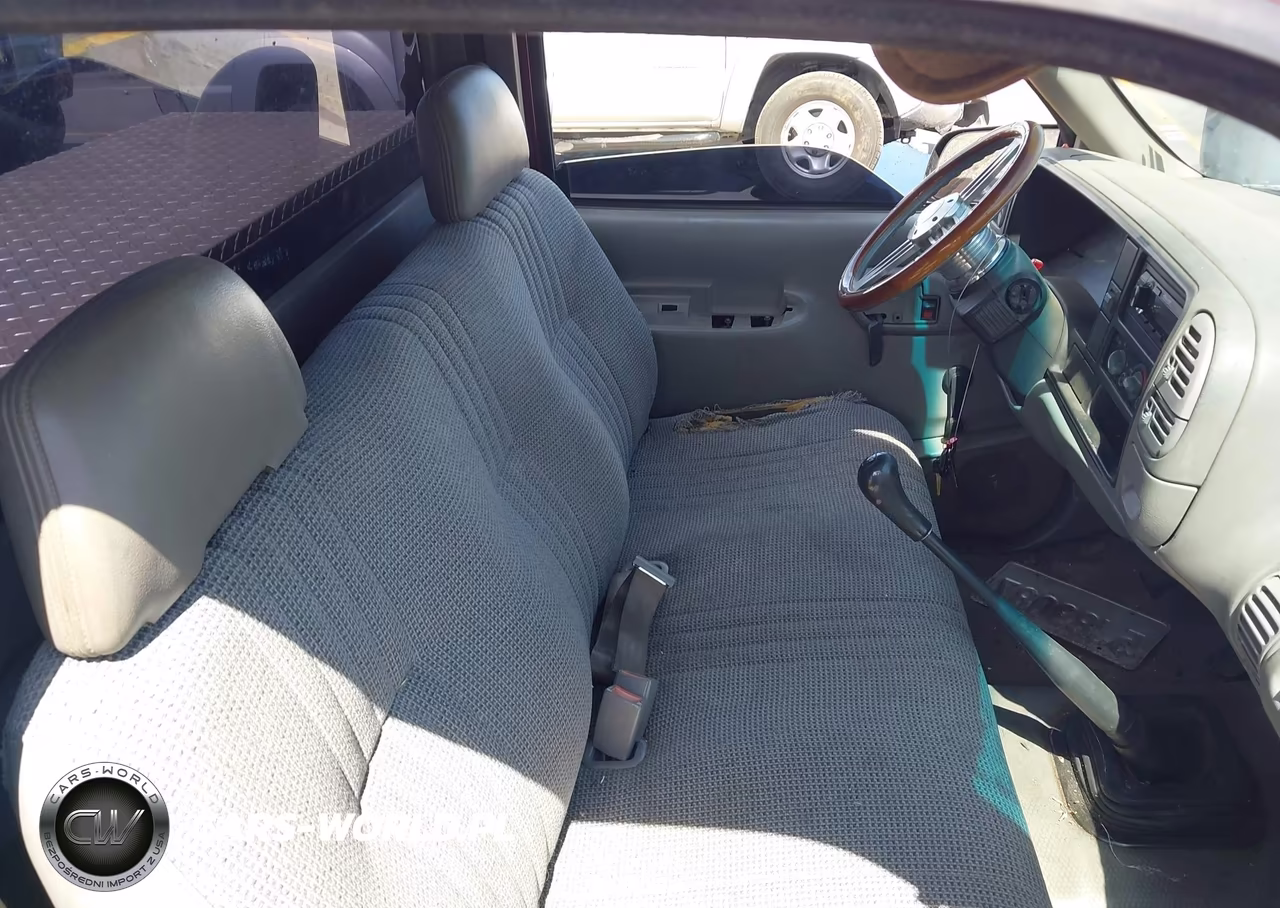 1996 Chevrolet Gmt-400 C1500 VIN:1GCEC14W5TZ220932 - 5