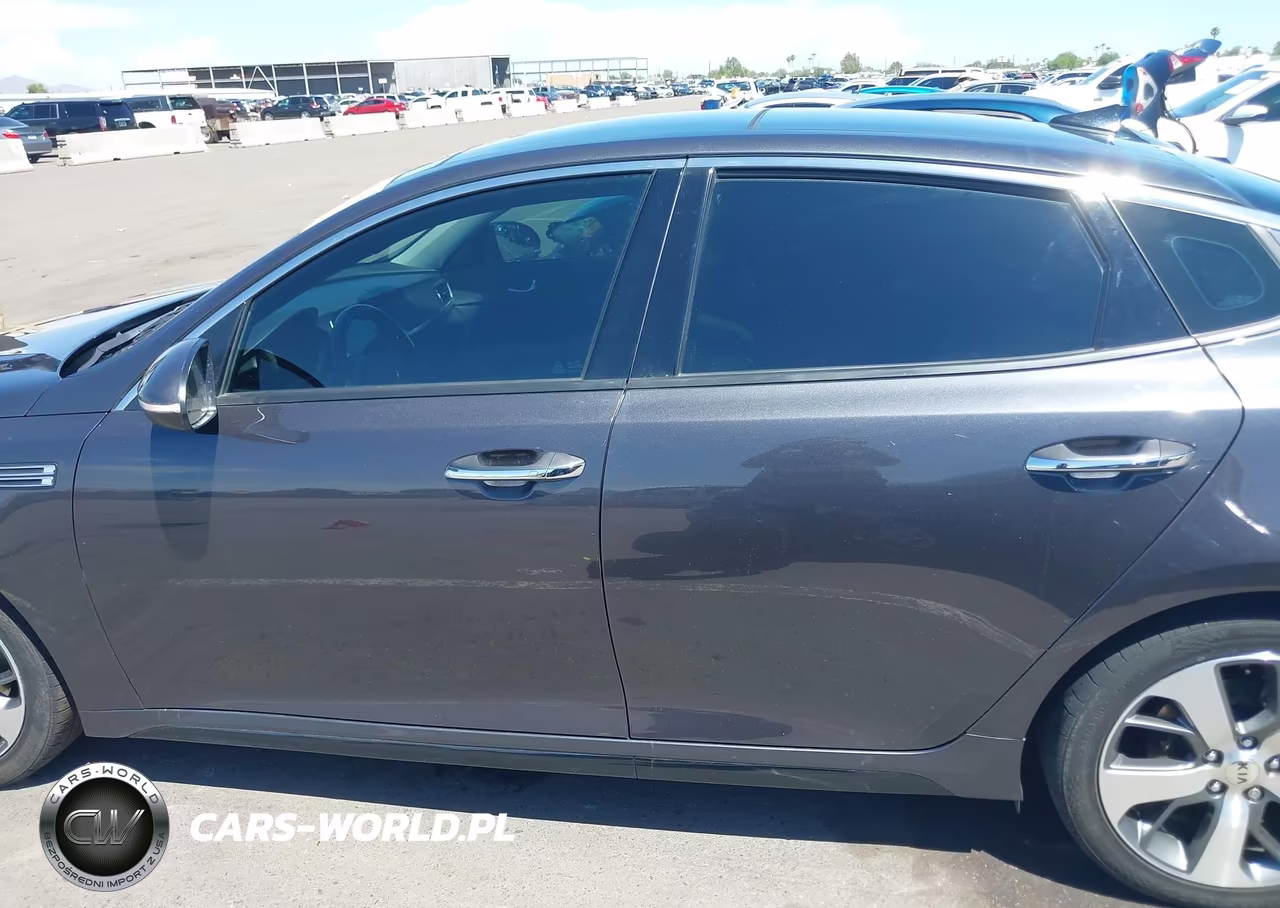 2019 Kia Optima S VIN:5XXGT4L32KG327780 - 15