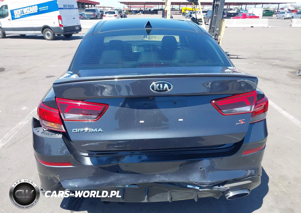 2019 Kia Optima S VIN:5XXGT4L32KG327780 - 17