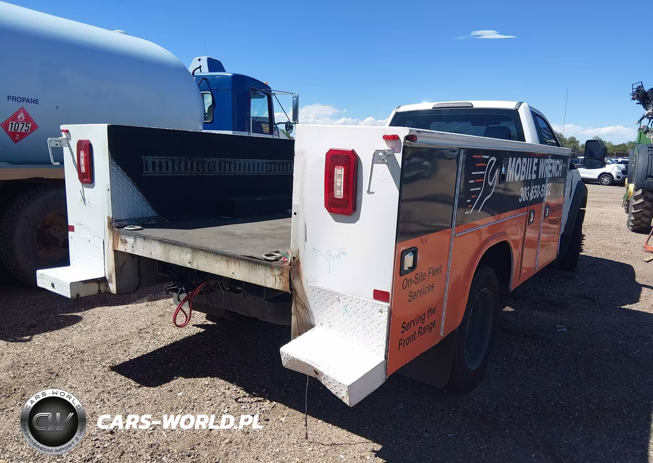 2019 Ford F-450 Chassis Xl VIN:1FDUF4GY6KDA25091 - 4