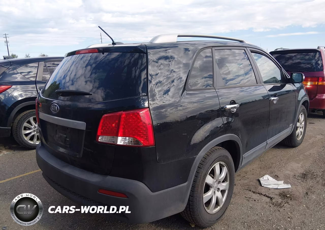 2012 Kia Sorento Lx V6 VIN:5XYKTDA2XCG287689 - 4